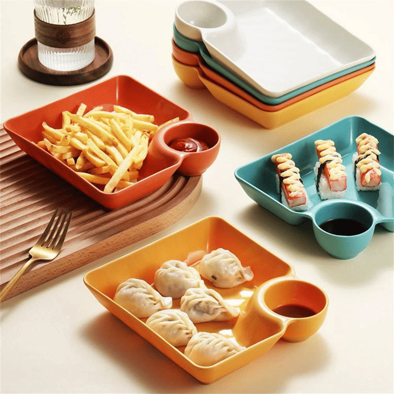 PIRING PANGSIT SEKAT DENGAN WADAH SAUS